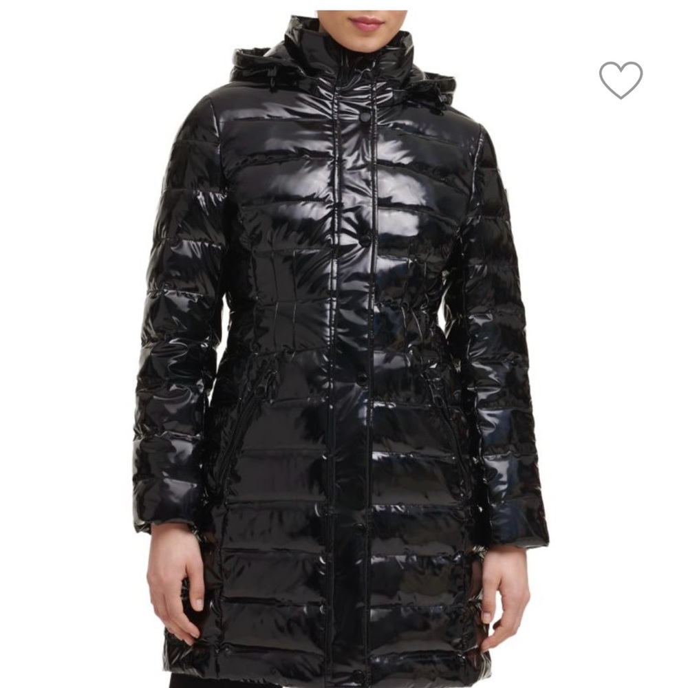 NWOT Women’s Guess winter hooded puffer jacket black XL